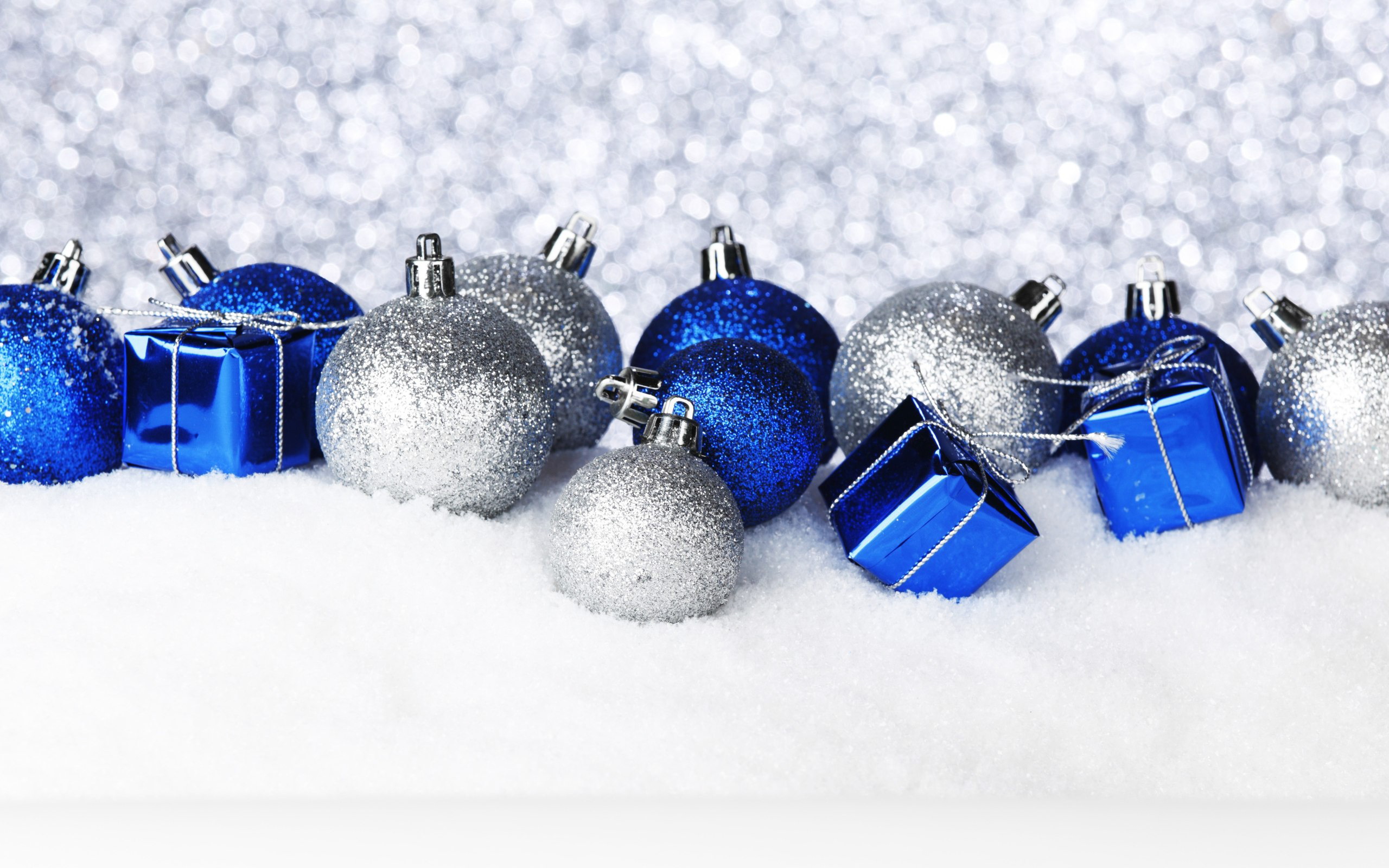 Синие и серебряные новогодние шары обои для рабочего стола, картинки и .