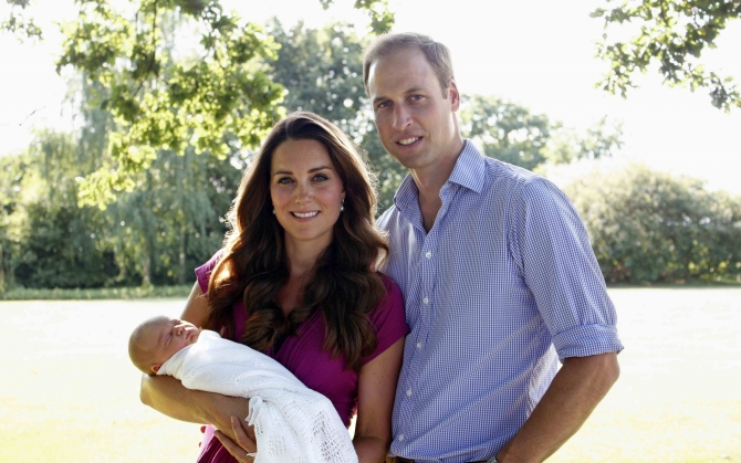 Кейт Миддлтон и принц Уильям с сыном