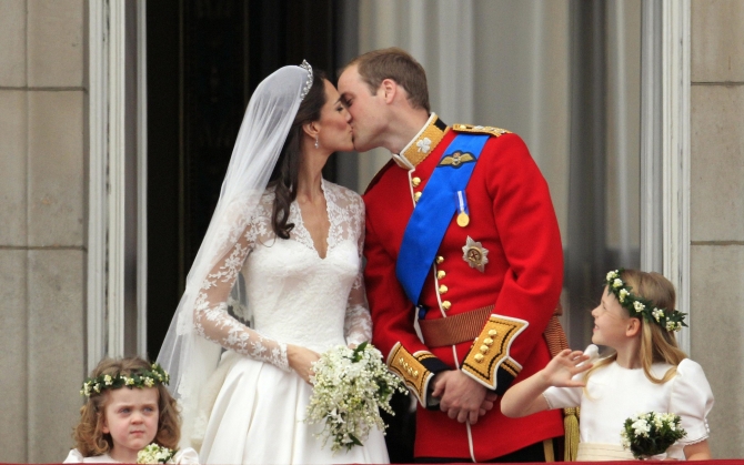 Кейт Миддлтон и принц Уильям поцелуй