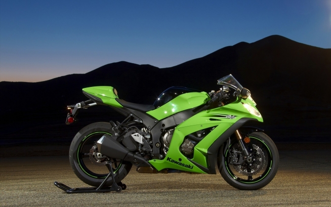 Зеленый Kawasaki Ninja