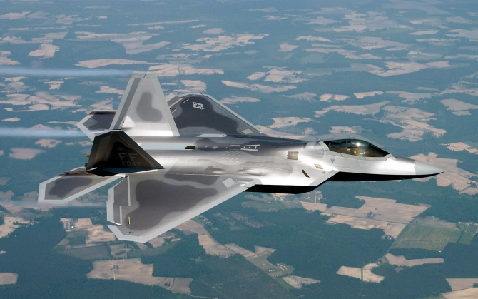 Истребитель F-22 Raptor