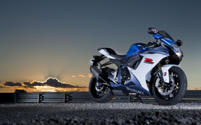 Suzuki GSX R