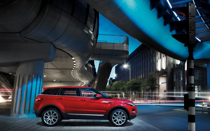 Range Rover Evoque ночью