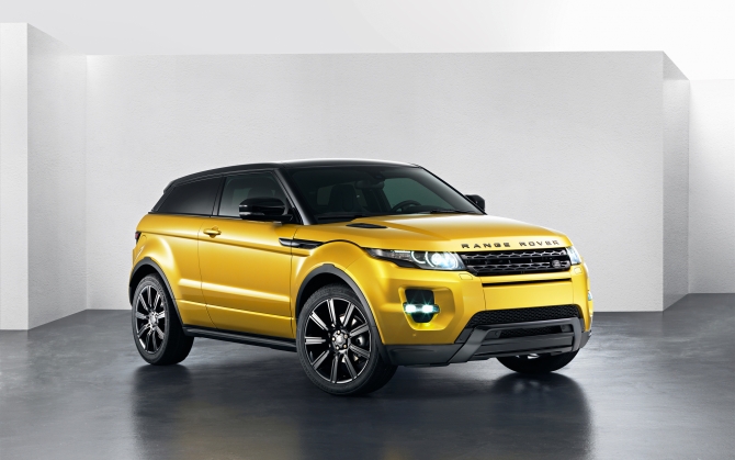 Желтый Range Rover Evoque