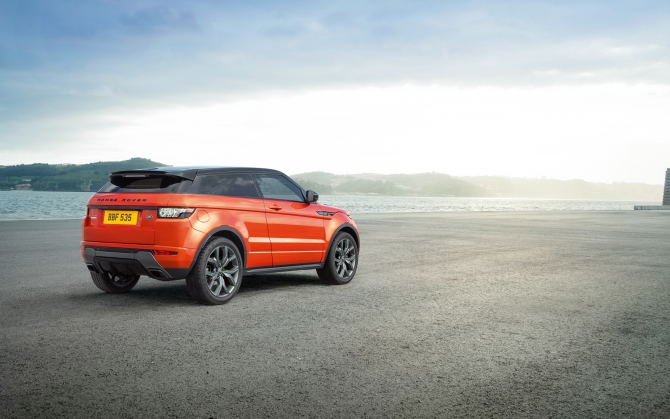 Оранжевый Range Rover Evoque