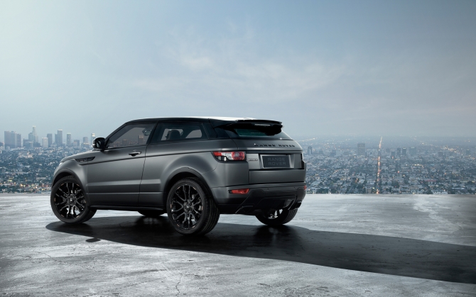 Серый Range Rover Evoque