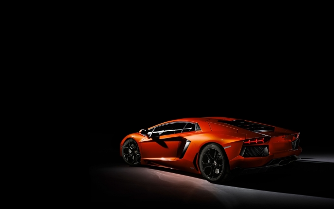 Lamborghini Aventador LP 700-4