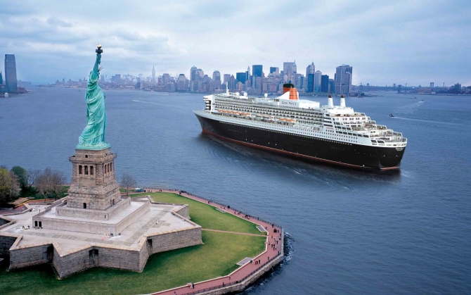 Queen Mary 2 в Нью-Йорке