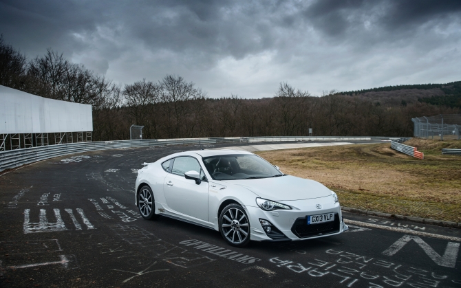 Toyota GT 86 на треке