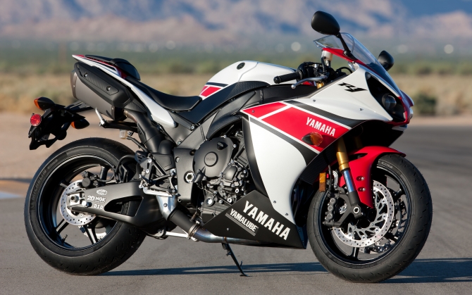 Yamaha R1