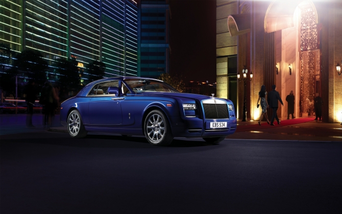 Rolls-Royce Phantom в городе