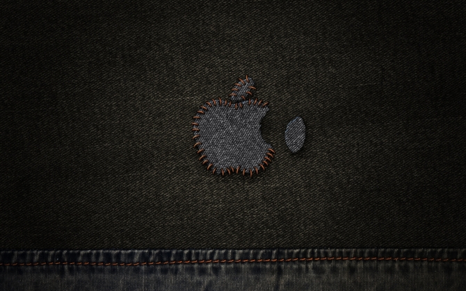 Лого Apple на джинсах