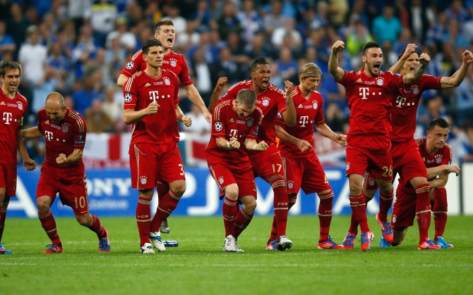 Бавария празднует забитый пенальти