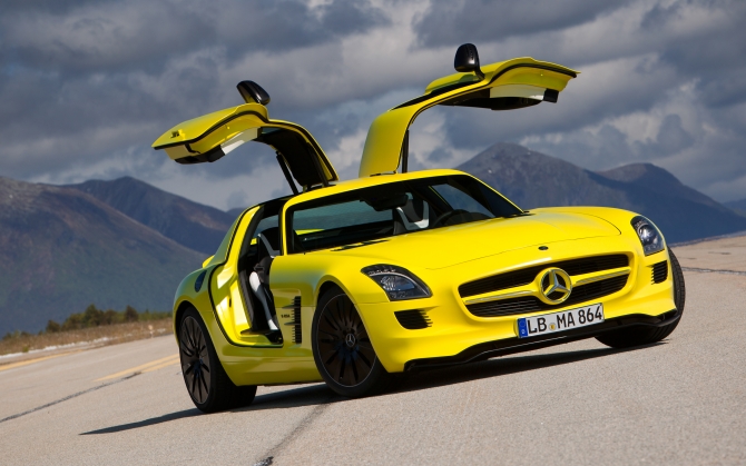 Mercedes SLS