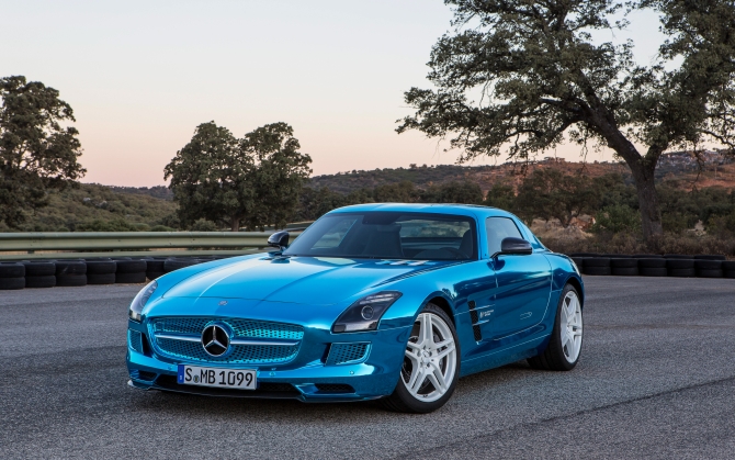 Mercedes SLS