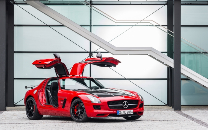 Mercedes SLS двери крылья чайки