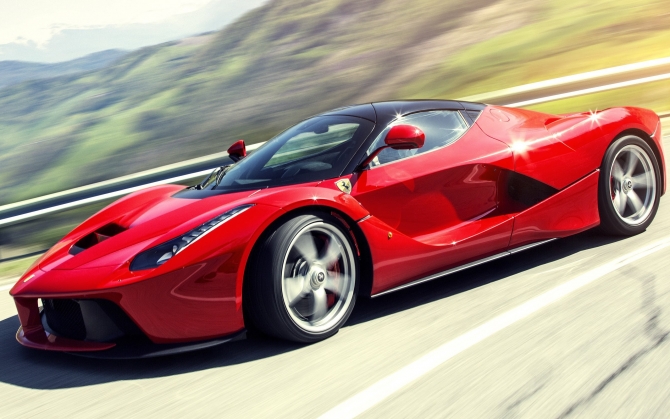 Суперкар Ferrari LaFerrari