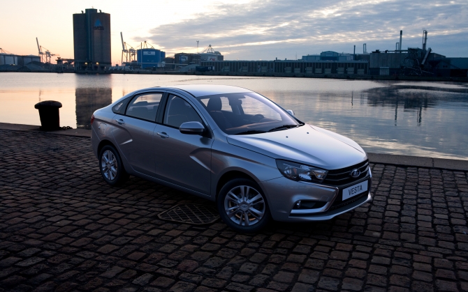 Серая Lada Vesta