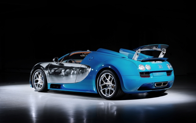 Bugatti Veyron хром