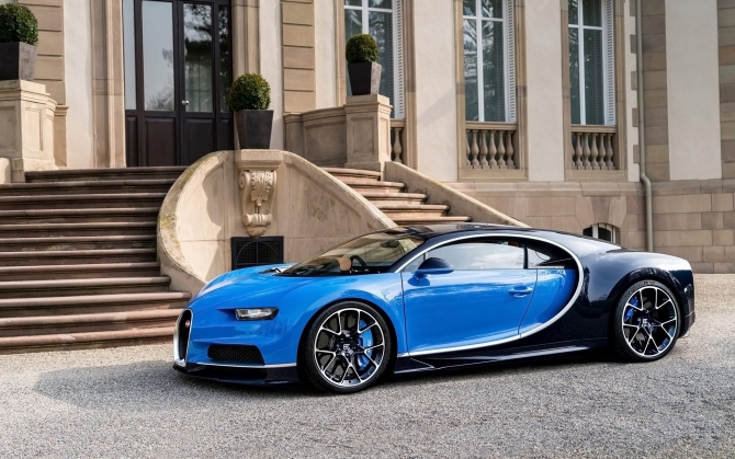 Bugatti Chiron 2016