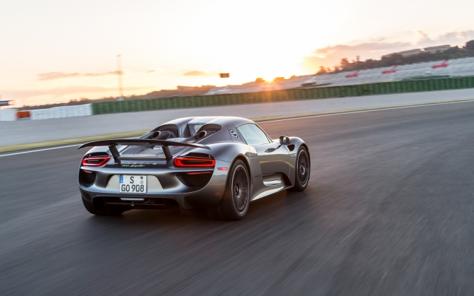Porsche 918 Spyder на треке