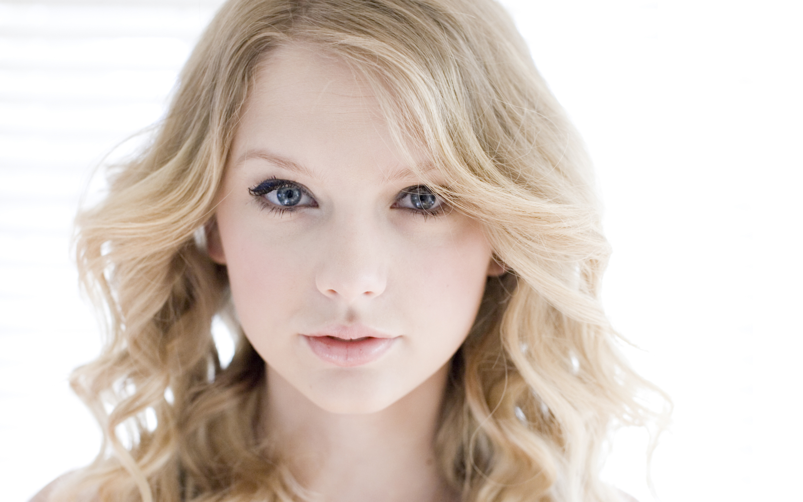 Pics Of Taylor