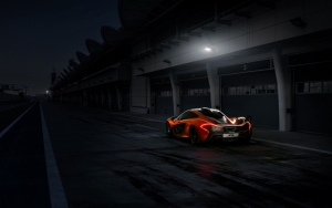 McLaren P1 ночью