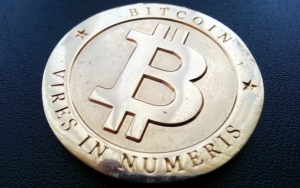 Bitcoin монета