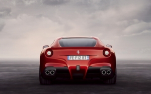 Ferrari F12 Berlinetta вид сзади