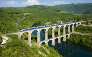 Арочный железнодорожный мост