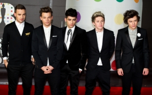 One Direction в костюмах