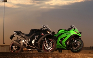 Два Kawasaki Ninja