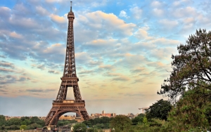 Парижская Эйфелева башня