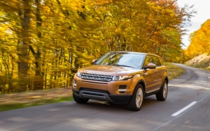 Range Rover Evoque осенью