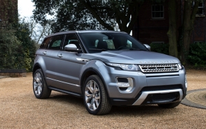 Красивый Range Rover Evoque