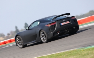 Матовый Lexus LFA