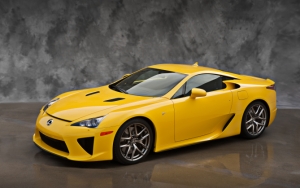 Спорткар Lexus LFA