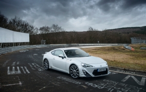 Toyota GT 86 на треке