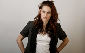 Серьезная Кристен Стюарт