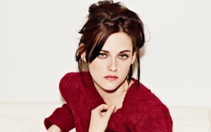 Кристен Стюарт в свитере