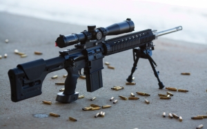 Снайперская винтовка с патронами