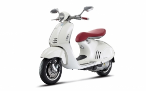 Vespa 946