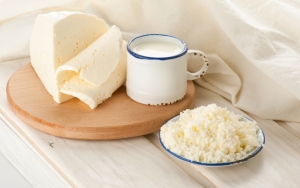 Деревенский сыр с молоком