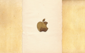 Лого Apple на бумаге