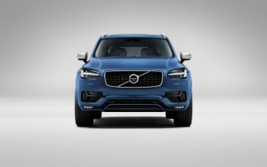 Синий Volvo XC90