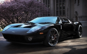 Черный Ford GT