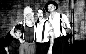 Red Hot Chili Peppers черно-белое фото