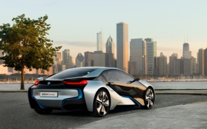 BMW i8 и вид на город