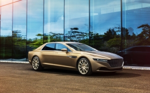 Золотой Aston Martin Lagonda