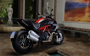 Байк Ducati Diavel
